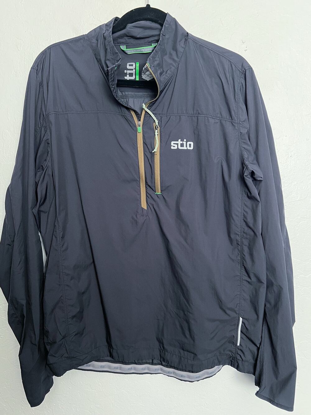 Stio Windbreaker Jacket Mens Med Half Zip Second Light Pullover Run Active Black